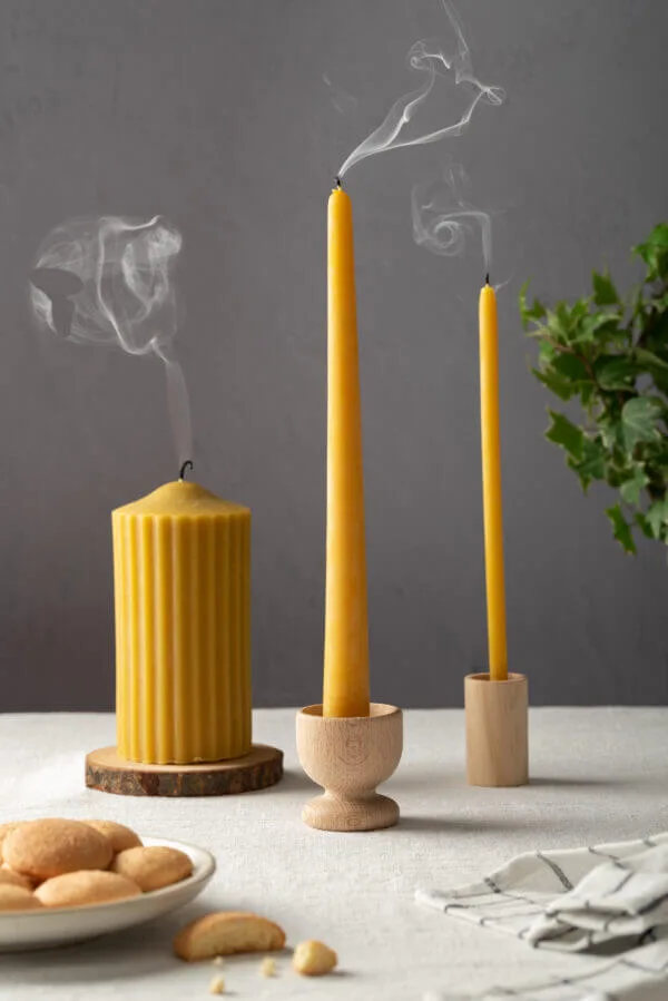 Classic beeswax candle - Image 4