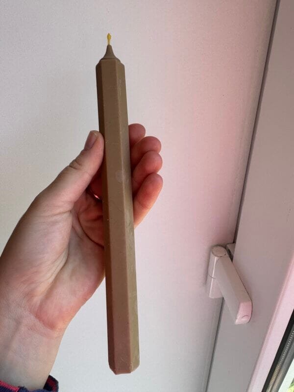 Pencil shaped colored beeswax candle - Image 6